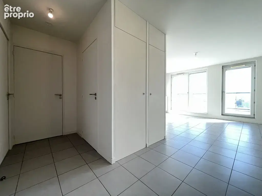 Appartement T3 terrasse et garage - photo 4