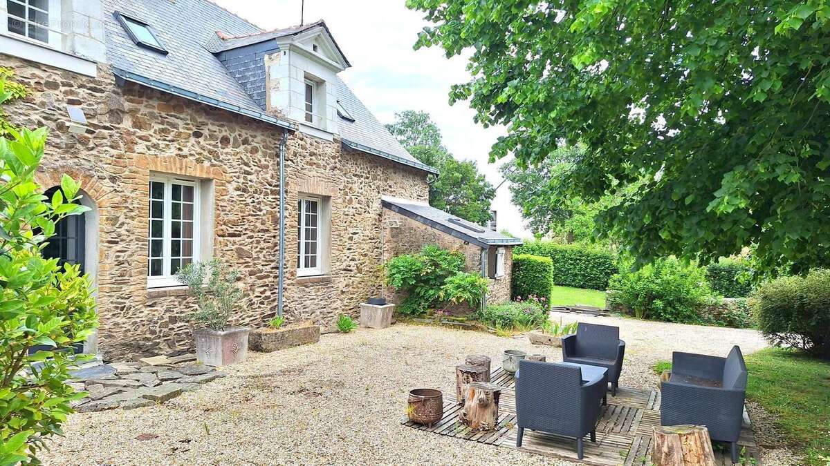 Maison 141 m² à La Rouxiere  - photo 4