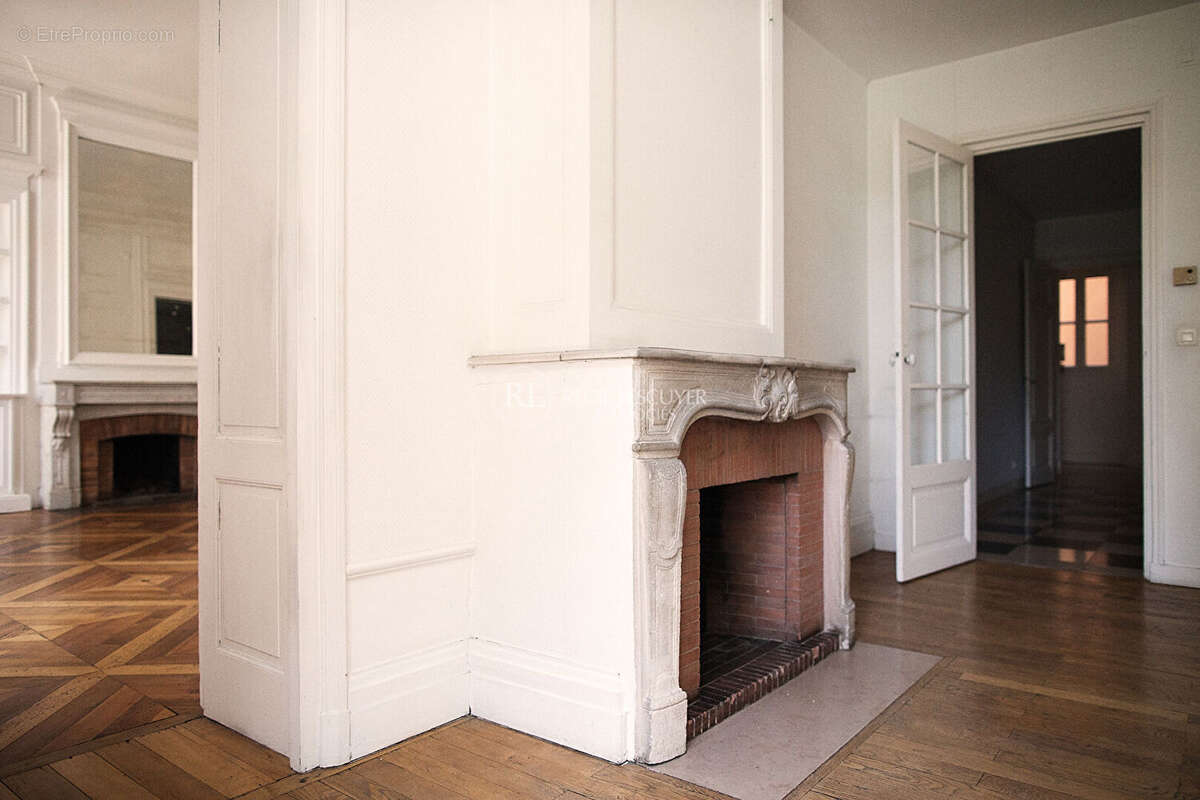 Appartement à LYON-1E