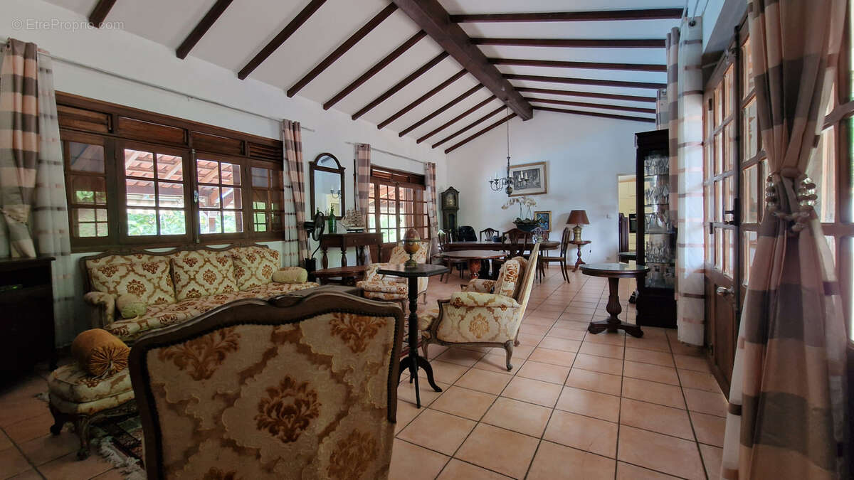 Maison à LE LAMENTIN