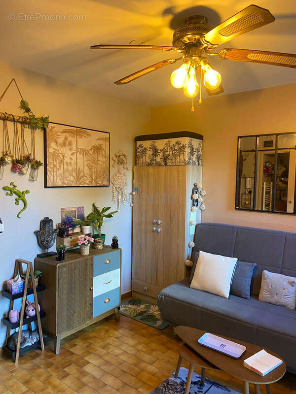 Fréjus, Studio en rez-de-jardin avec extérieur privatif, parking et cave - photo 3