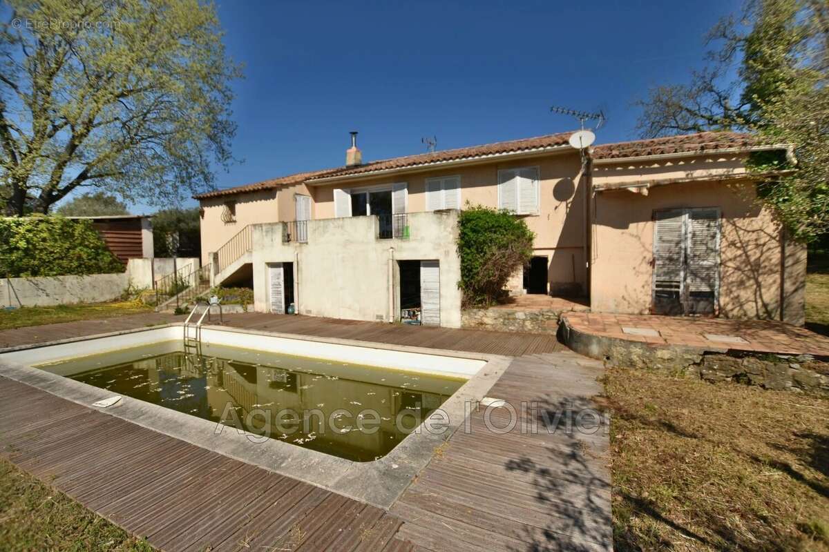 Maison à VALBONNE