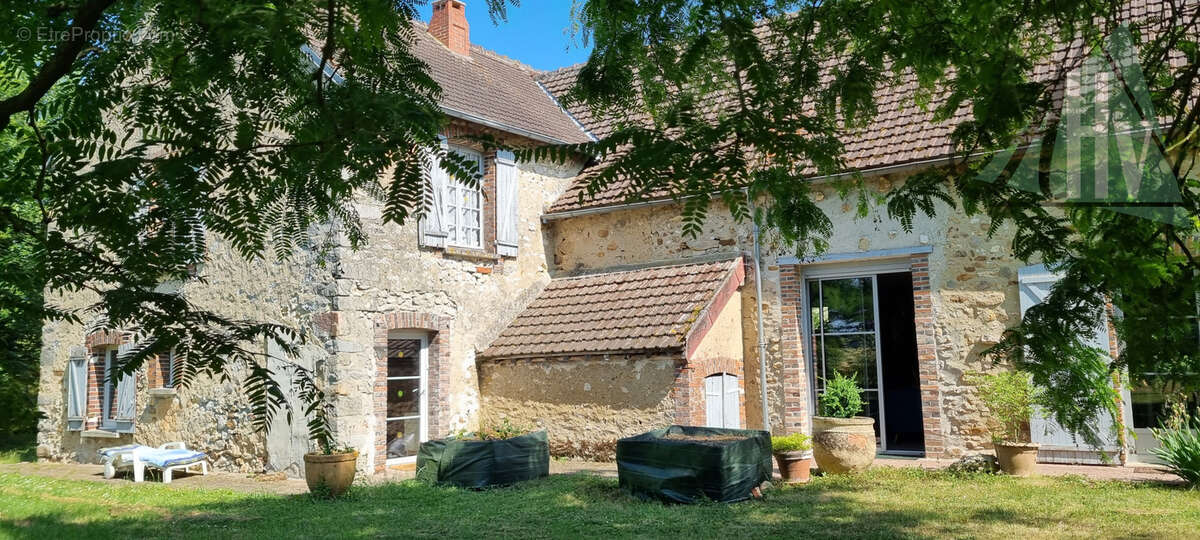 Maison à CHALAUTRE-LA-GRANDE
