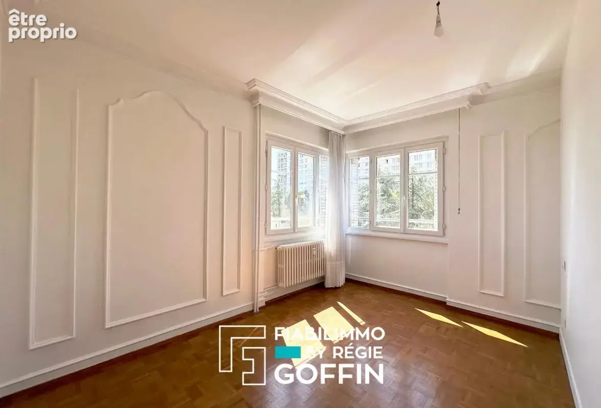 Appartement T3 - 96 m2 - 3 pièces - photo 4