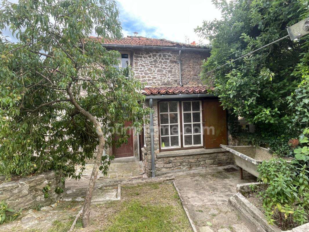 Maison de charme -jardin-2 garages-dépendances - photo 18