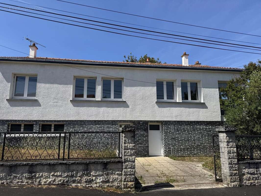 Maison à MONTBERT