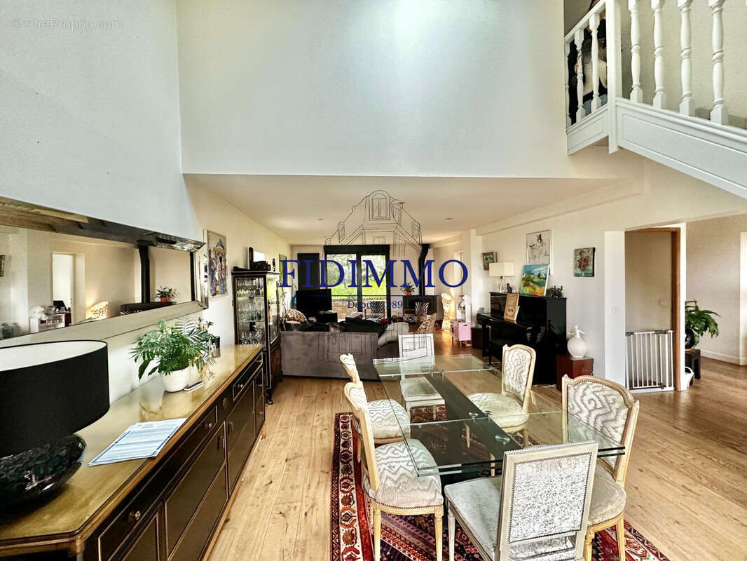 Maison à CHENNEVIERES-SUR-MARNE