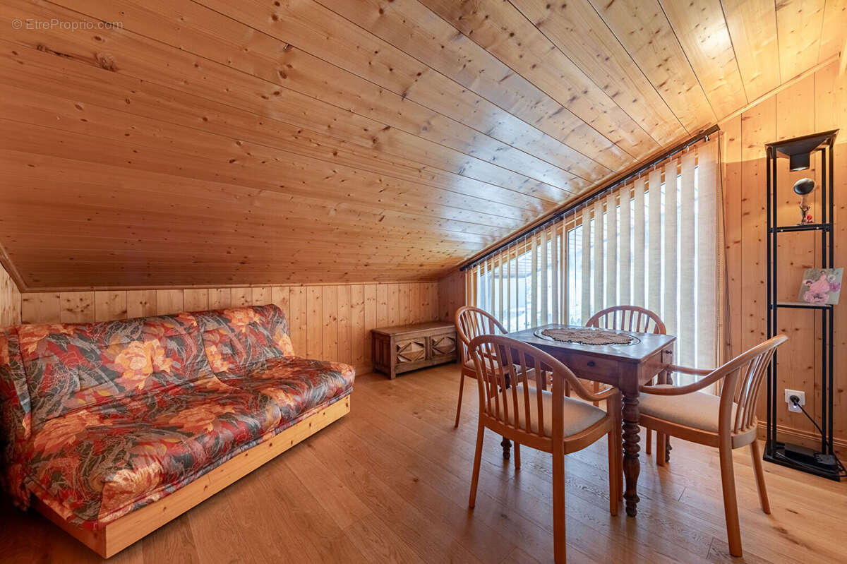 Appartement à LES ALLUES