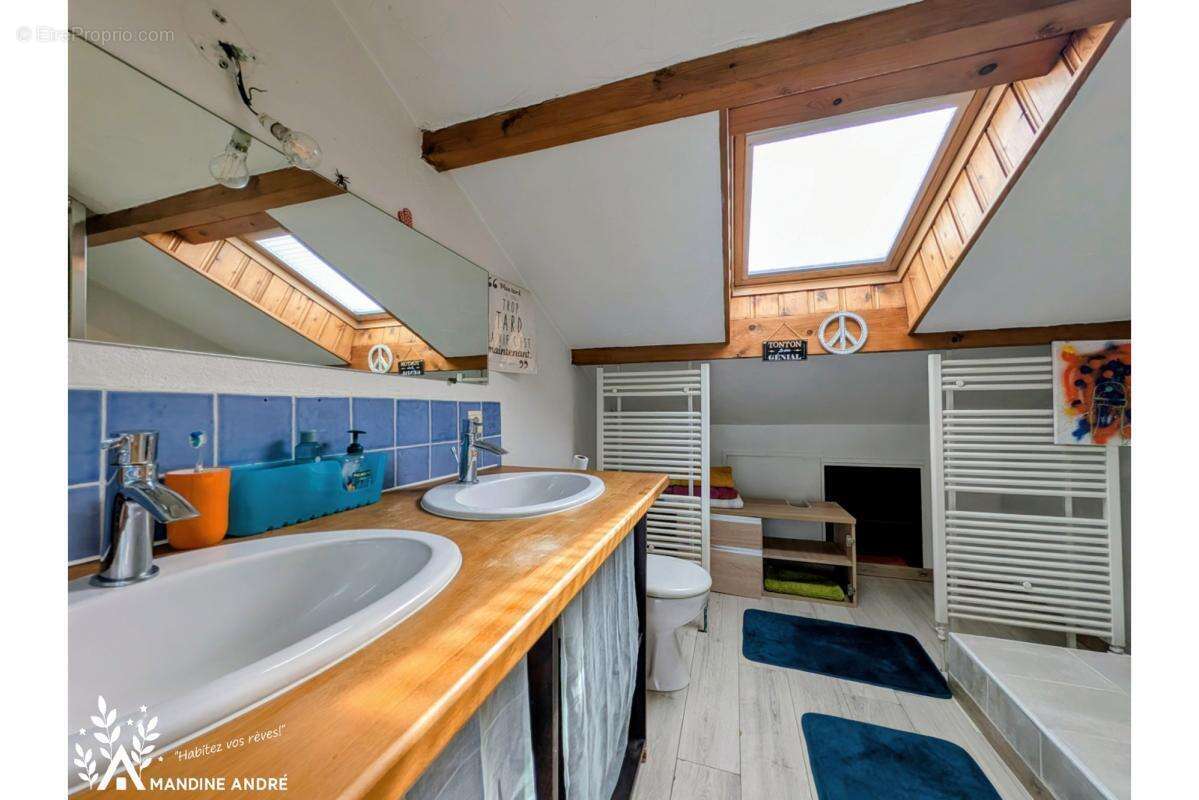Maison à JASSANS-RIOTTIER