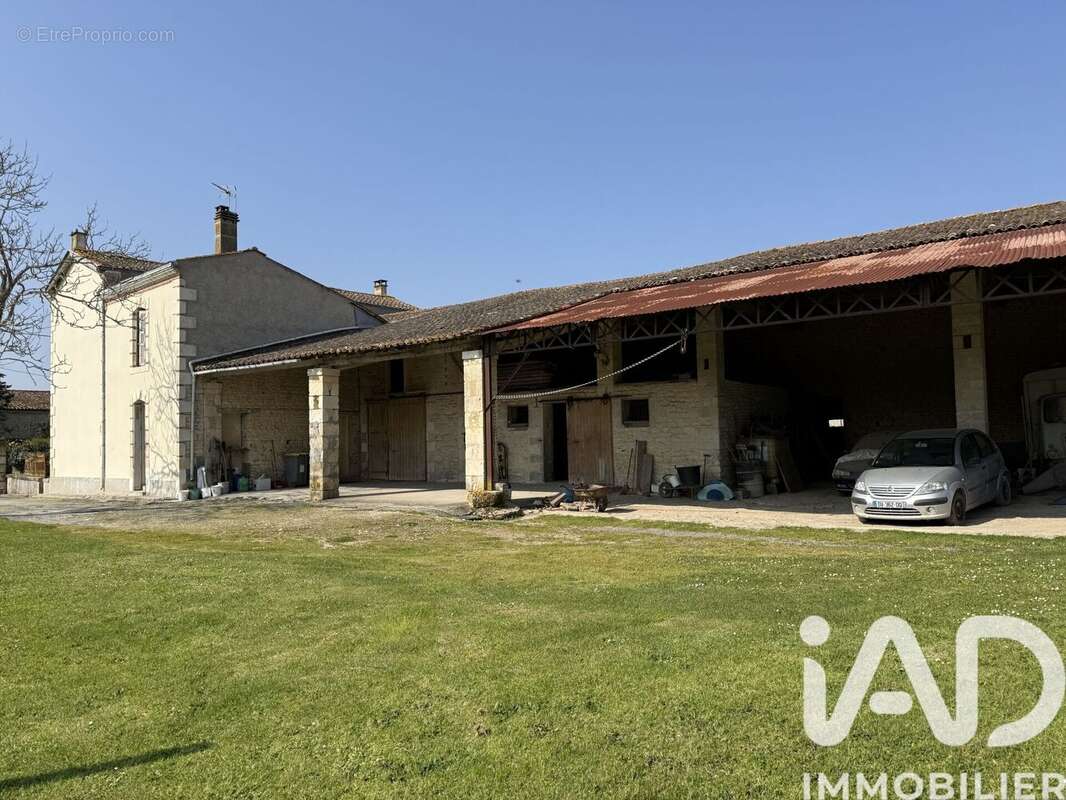 Photo 2 - Maison à SAINT-HILAIRE-LA-PALUD