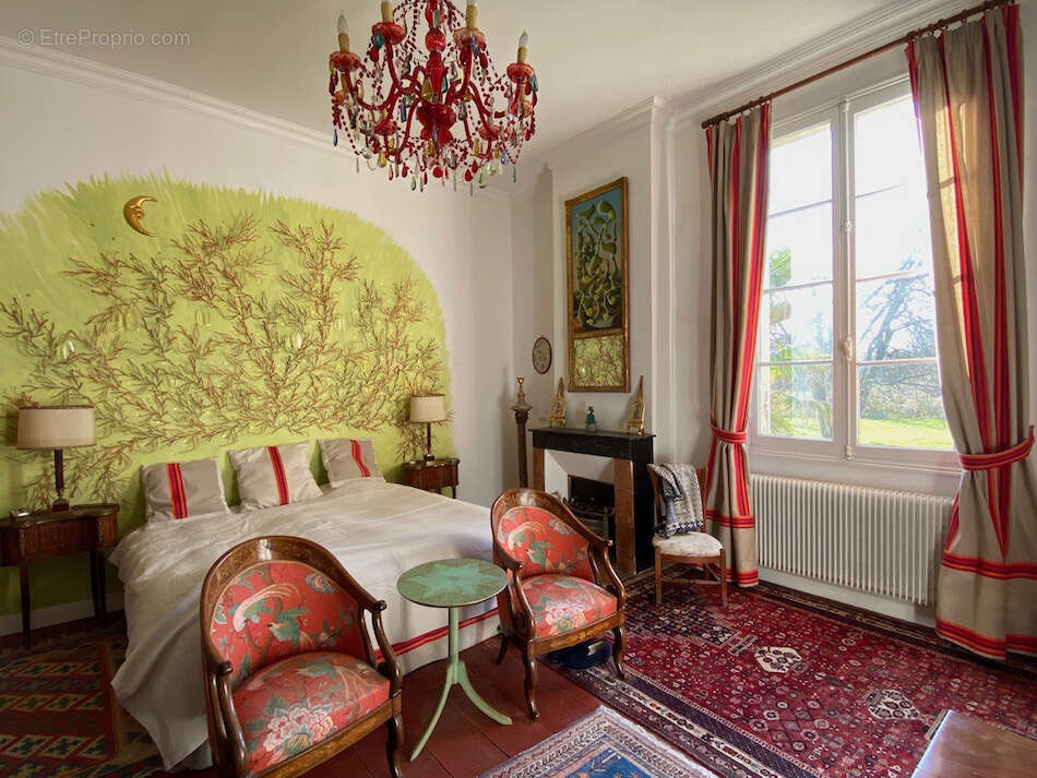 Maison à SAINT-SEURIN-SUR-L'ISLE