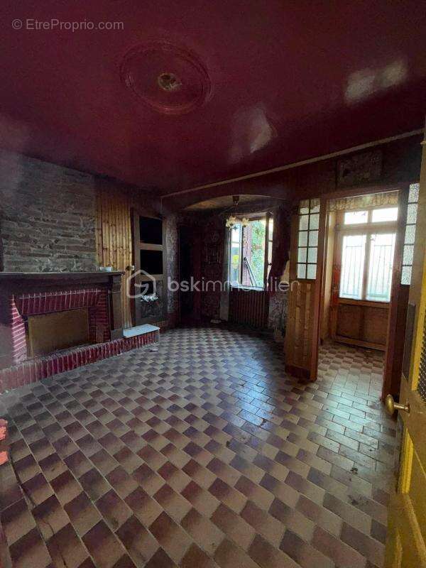  À vendre – Maison en pierre d’environ 120m2 à rénover entièrement - photo 3