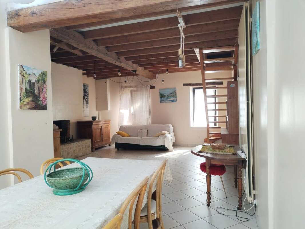 Maison familiale à rénover – 120 m² – terrain 866 m² - photo 2
