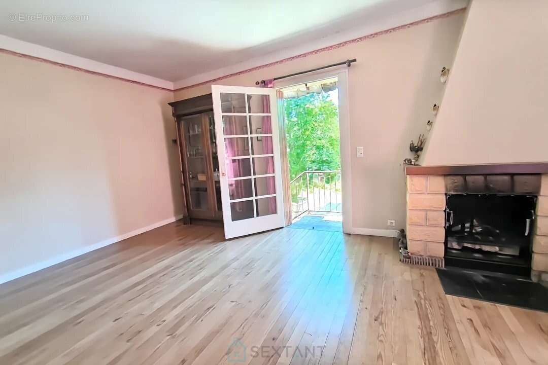 Maison à MOULEYDIER