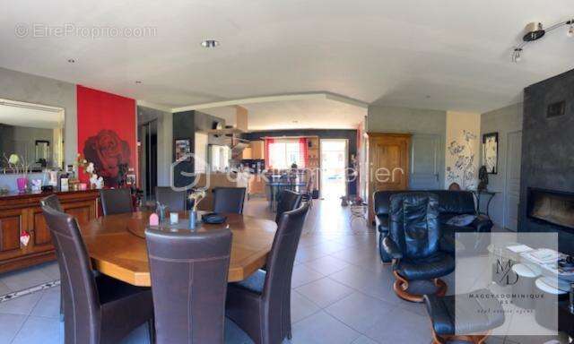 Maison à BEAUJEU-SAINT-VALLIER-PIERREJUX-ET-QUITTEUR
