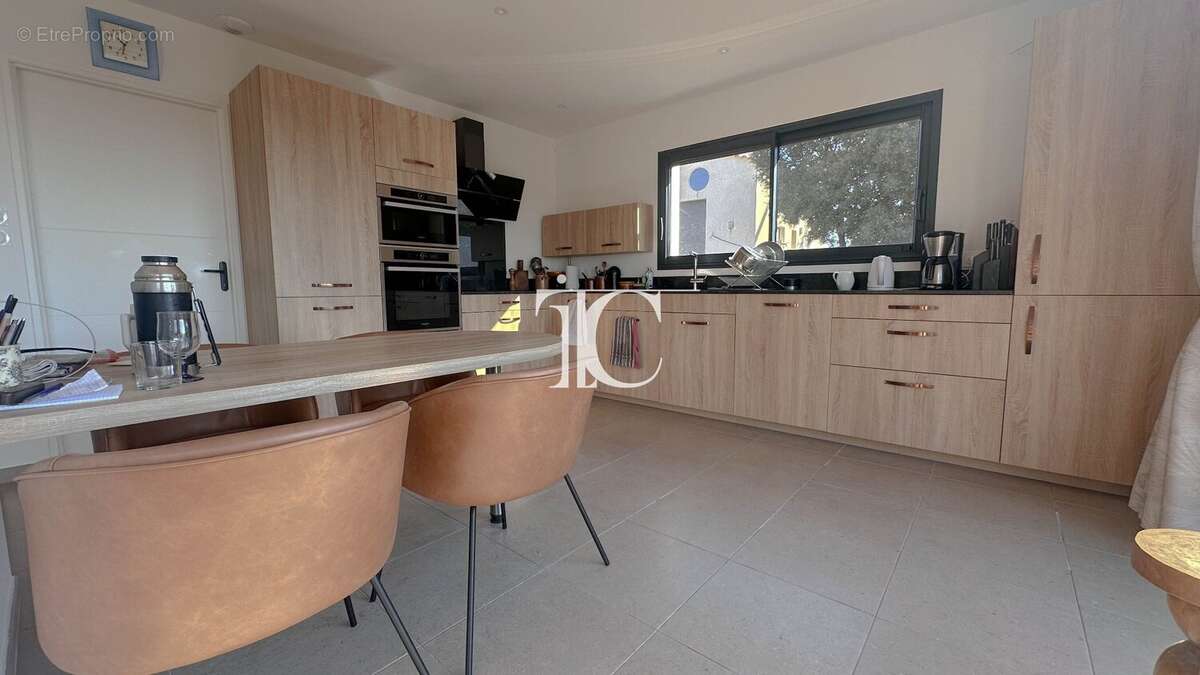 Maison à SAINT-AMBROIX