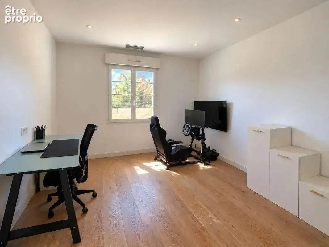 Exclusivité orpi – maison 200 m² avec piscine et terrain de 3 000 m² – drémil-lafage - photo 6