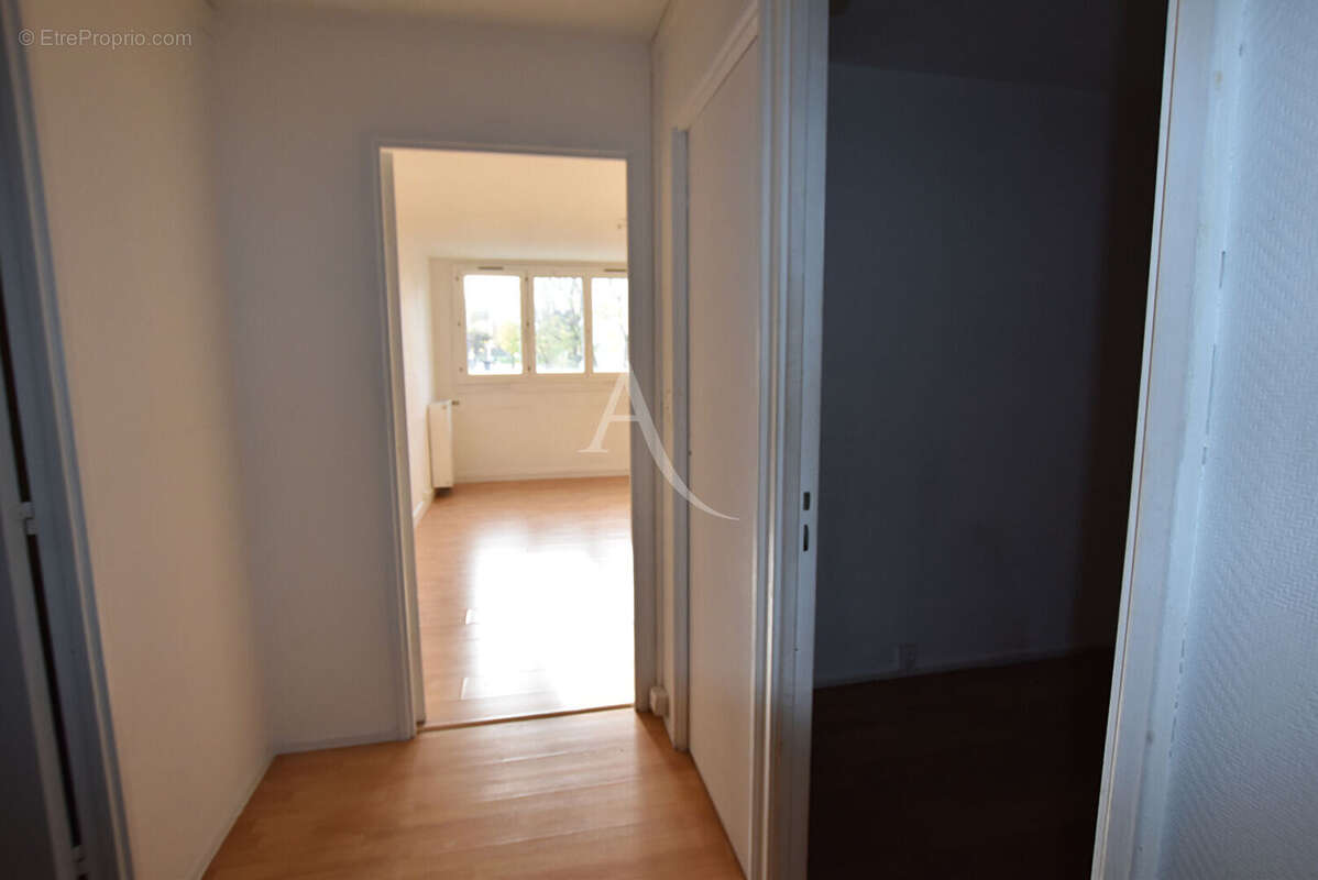 Appartement à COMBS-LA-VILLE