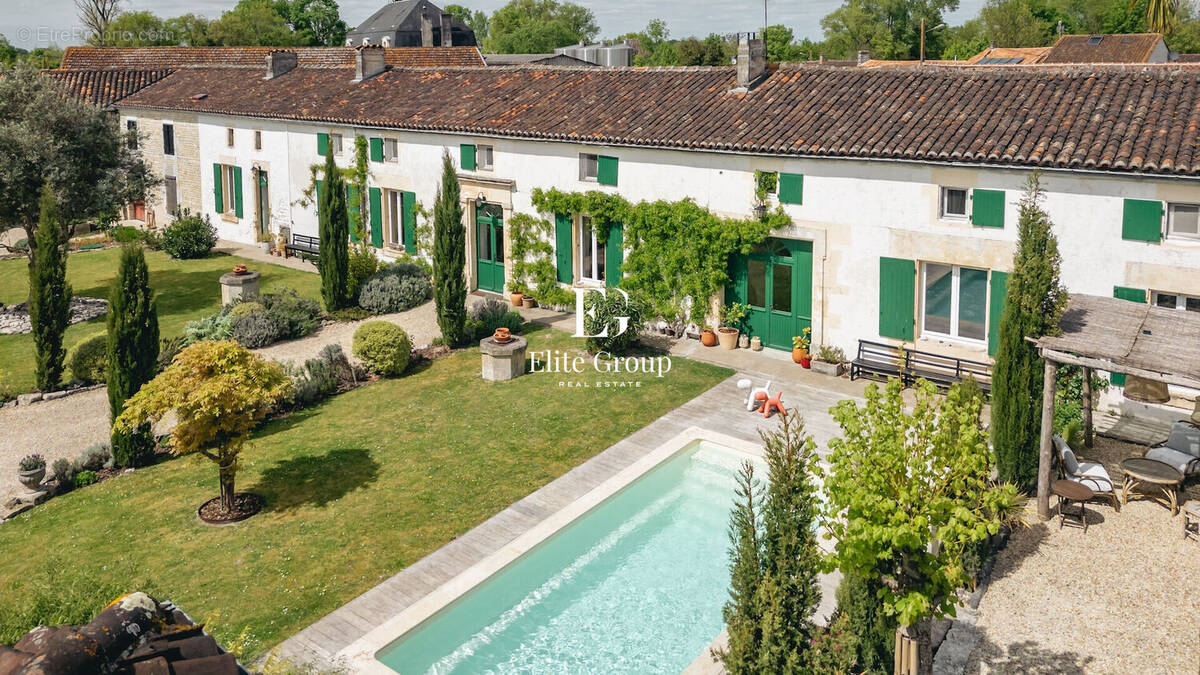Maison à COGNAC