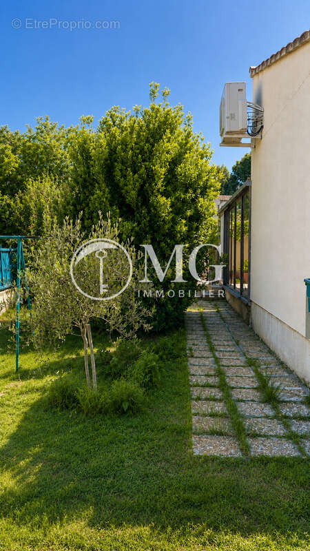 Maison à MALIJAI