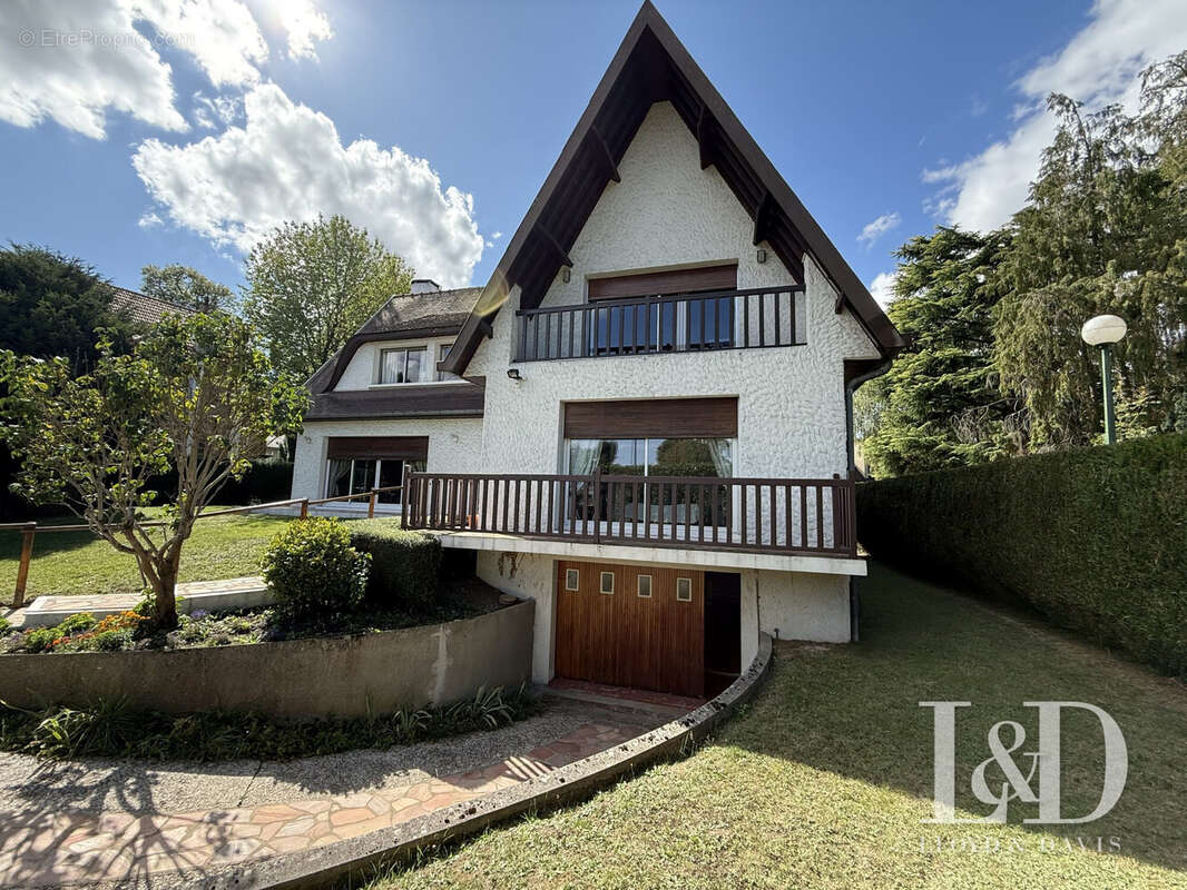 Maison à VAUCRESSON