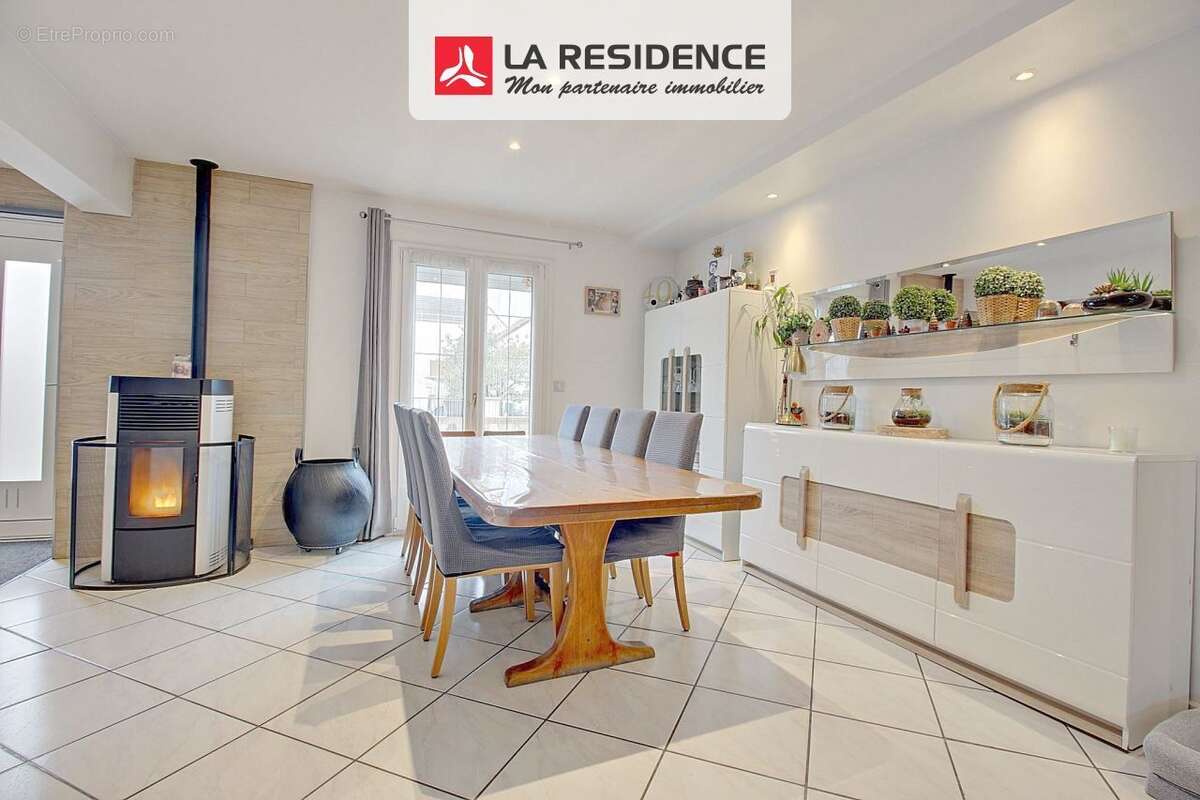 Maison à SARTROUVILLE