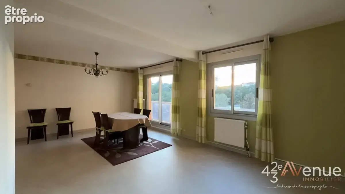 Appartement à SAINT-ETIENNE