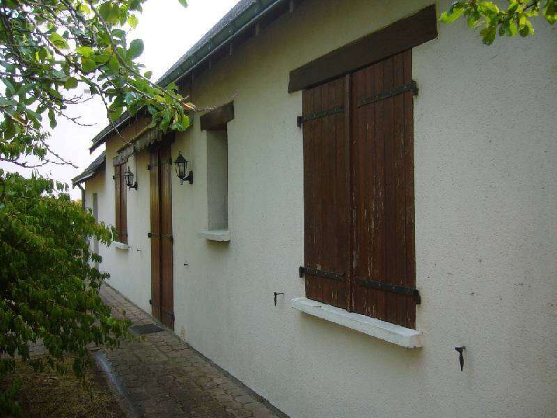 Maison 81 m² à Brissac-Quince  - photo 3