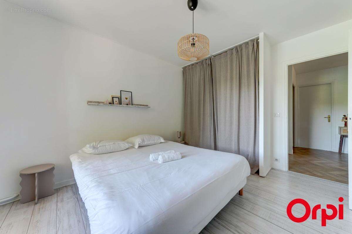 Exclusivité Orpi - Appartement T3 lumineux de près de 77 m2 avec une place privative - photo 9