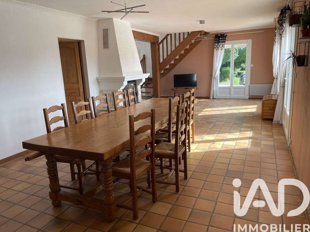 Maison 185 m² à La Cambe  - photo 7
