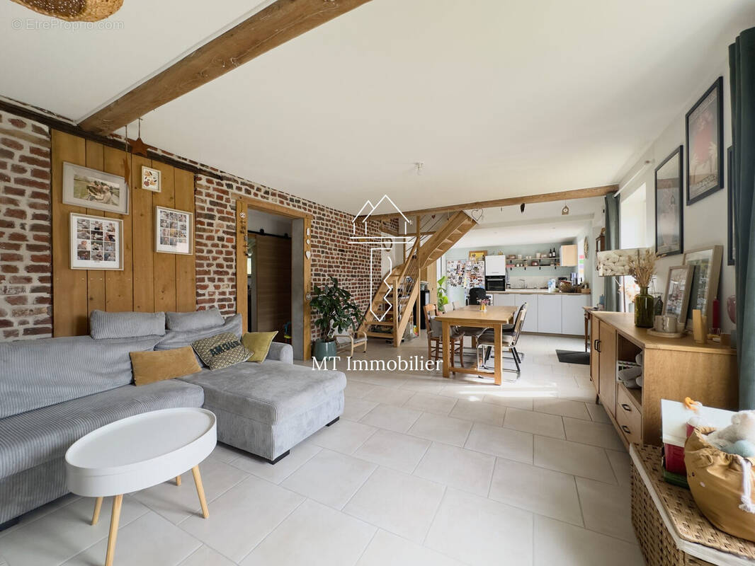 Maison à CREQUY