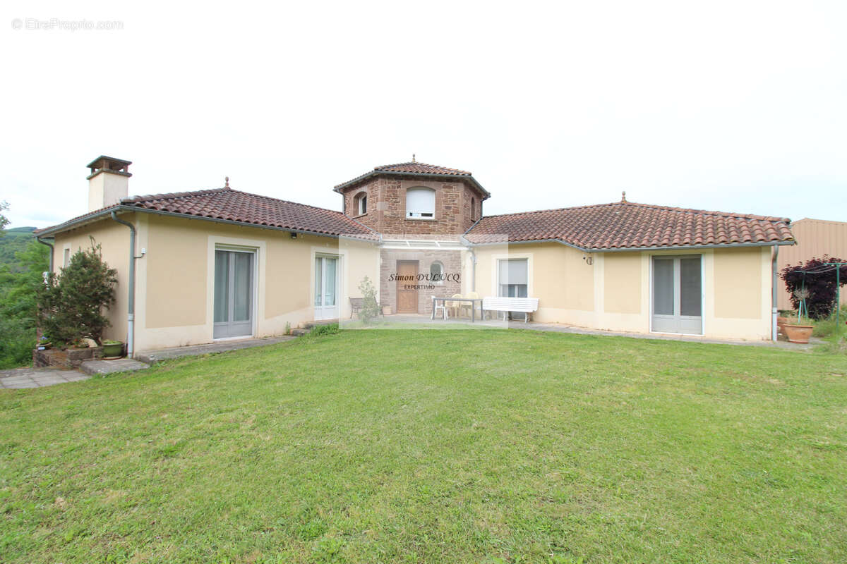 Maison à CALMELS-ET-LE-VIALA
