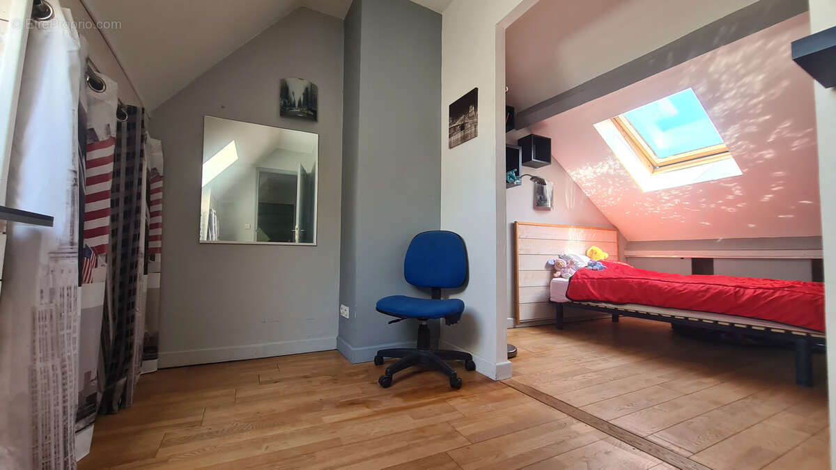 Maison à ESTREELLES