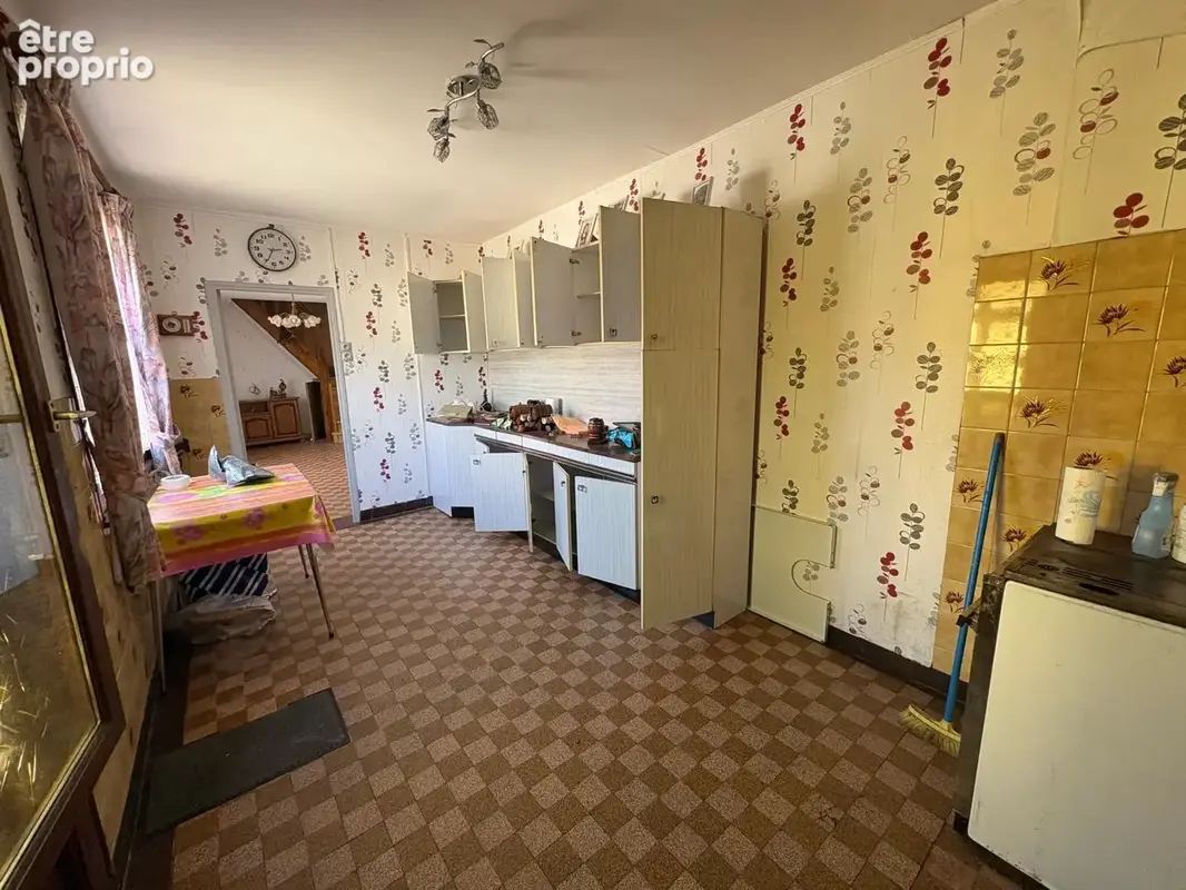 Ensemble immobilier de deux maisons à TULLY / 118500 euros - photo 4