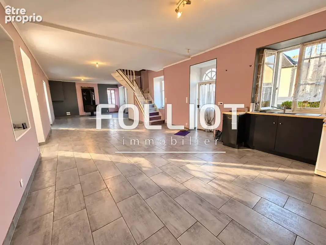 A VENDRE Maison de maître centre Sartilly - photo 2