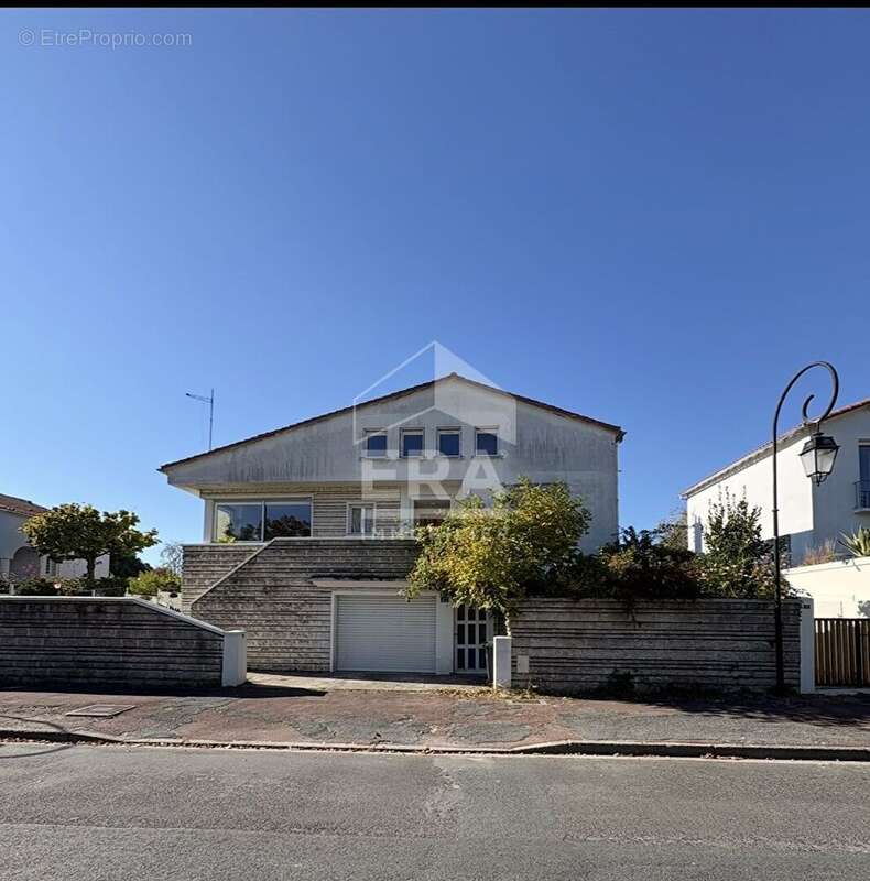 Appartement à SAINTES