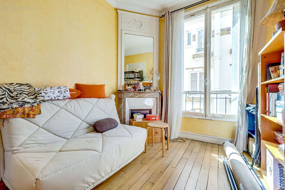 Appartement à PARIS-14E