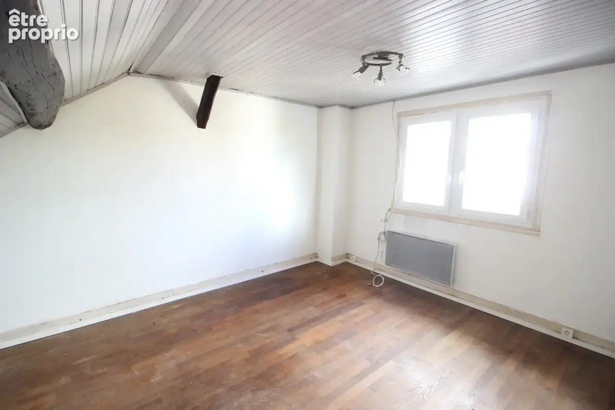À Brunoy, dans un secteur agréable, découvrez cette maison pleine de potentiel d’environ 48 m2, édifiée sur un - photo 6