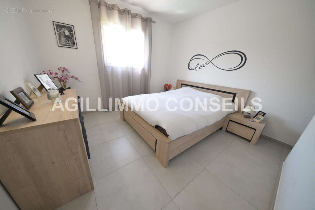 Maison à PUGET-SUR-ARGENS