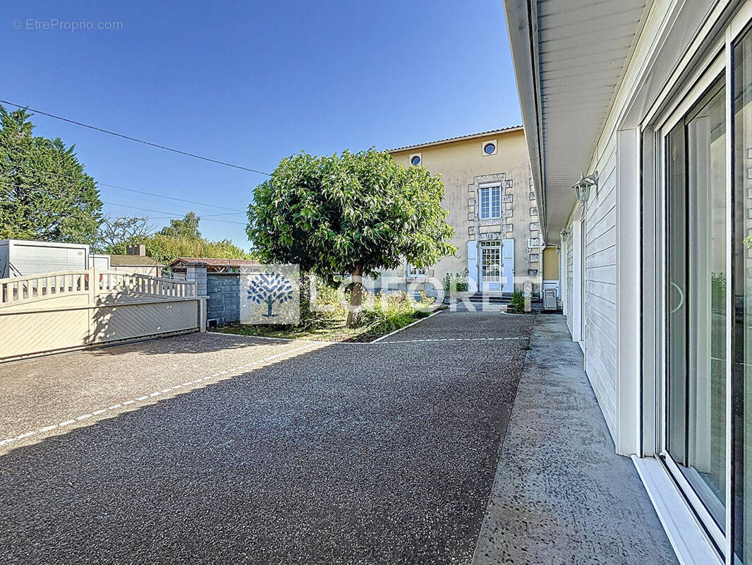 Maison à VASLES