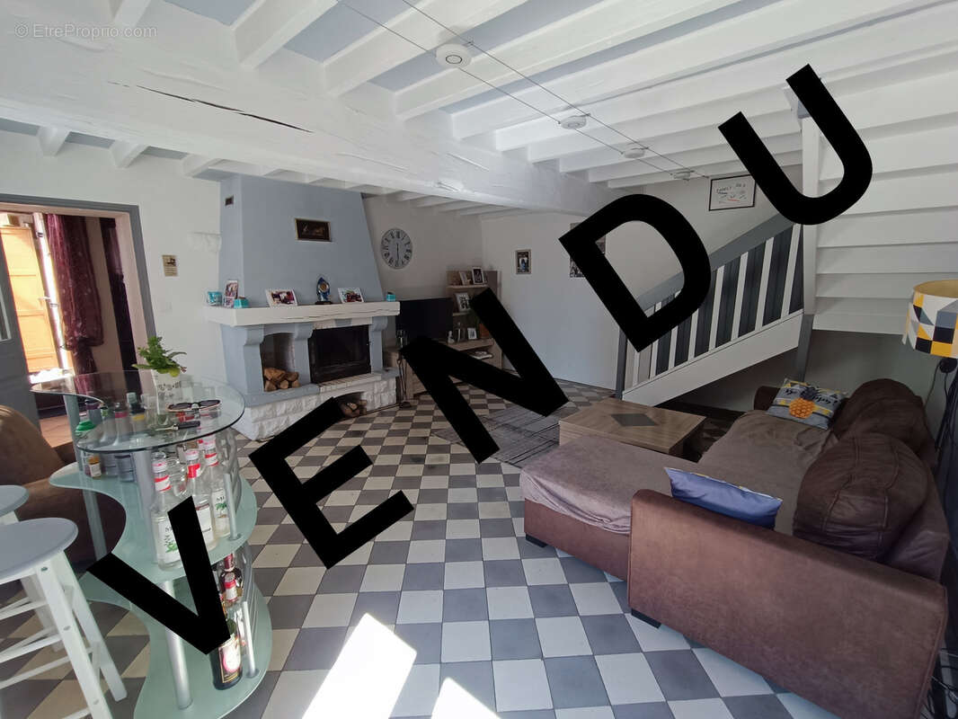 Maison à PRECY
