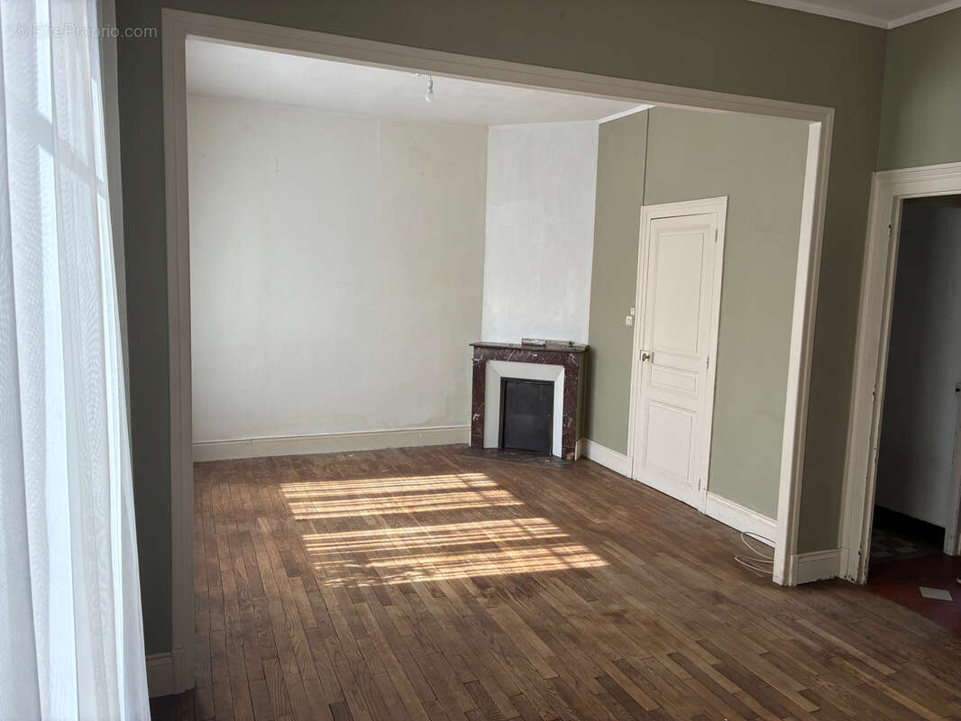 Maison à ROSIERES-EN-SANTERRE