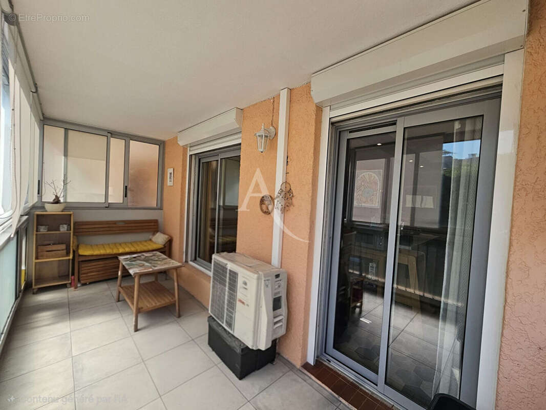RARE ! Appartement rénové 3 pièces 66m² avec GARAGE !! - photo 13