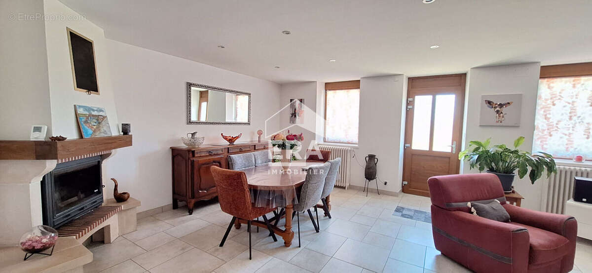 Maison à CONFRANCON