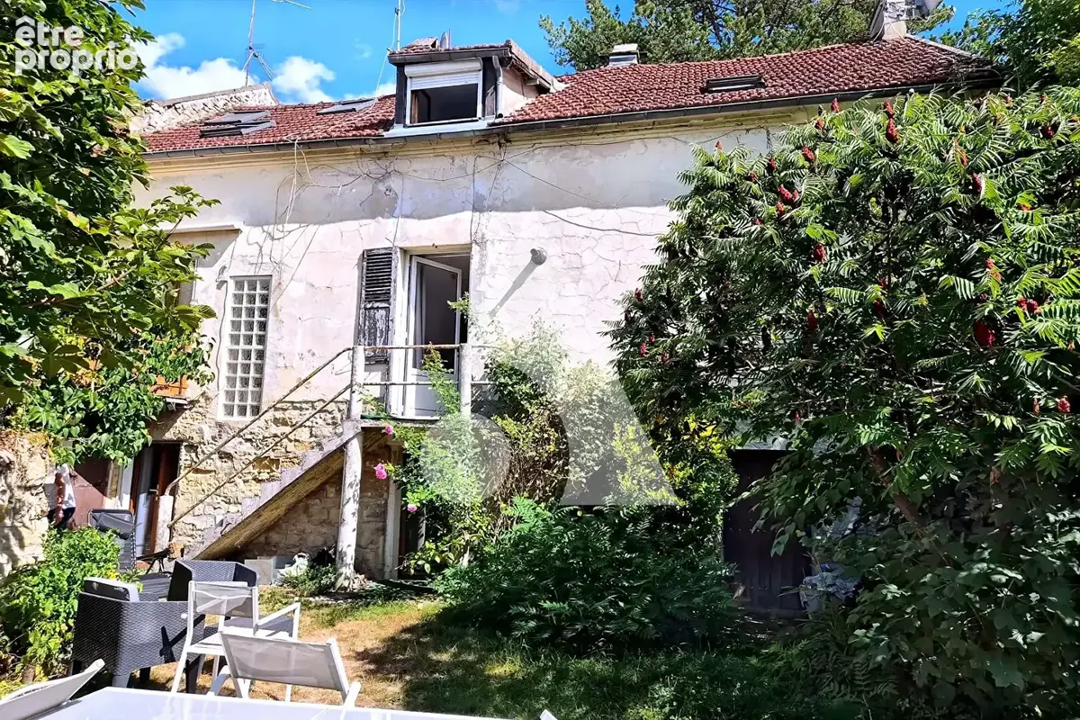 Maison à NESLES-LA-VALLEE