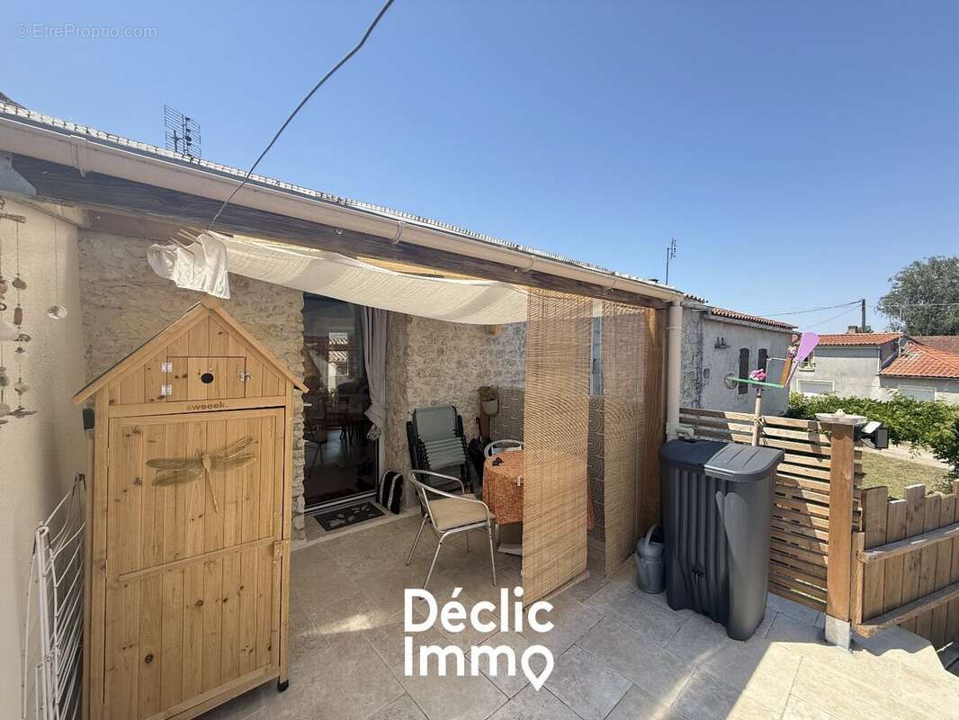 Ensemble immobilier saint just luzac - photo 2