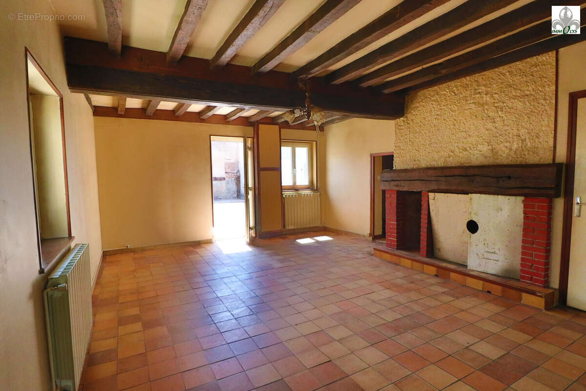 Maison 121 m² à Pouilly-Sur-Saone  - photo 2