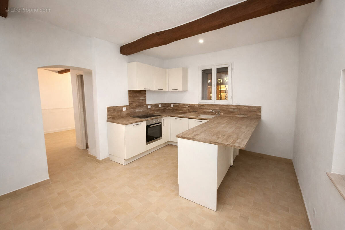 Appartement à CUERS