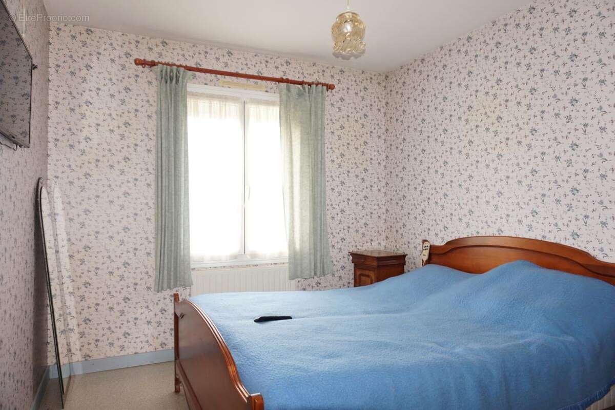 Maison à SAINT-LAURENT-SUR-SEVRE