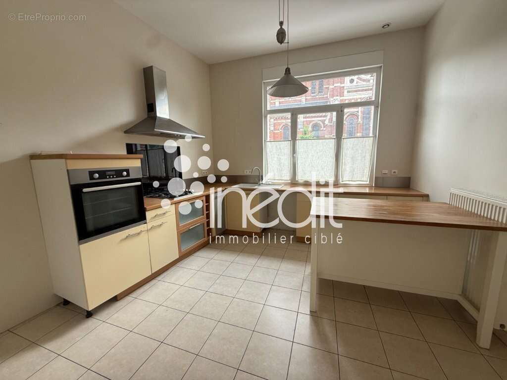 Très jolie maison familiale idéalement située à LAMBERSART ! - photo 7
